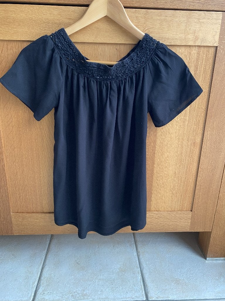 Zwarte blouse met gehaakte halslijn – Maat 36, Zwart, Ophalen of Verzenden, Zo goed als nieuw, Maat 36 (S)