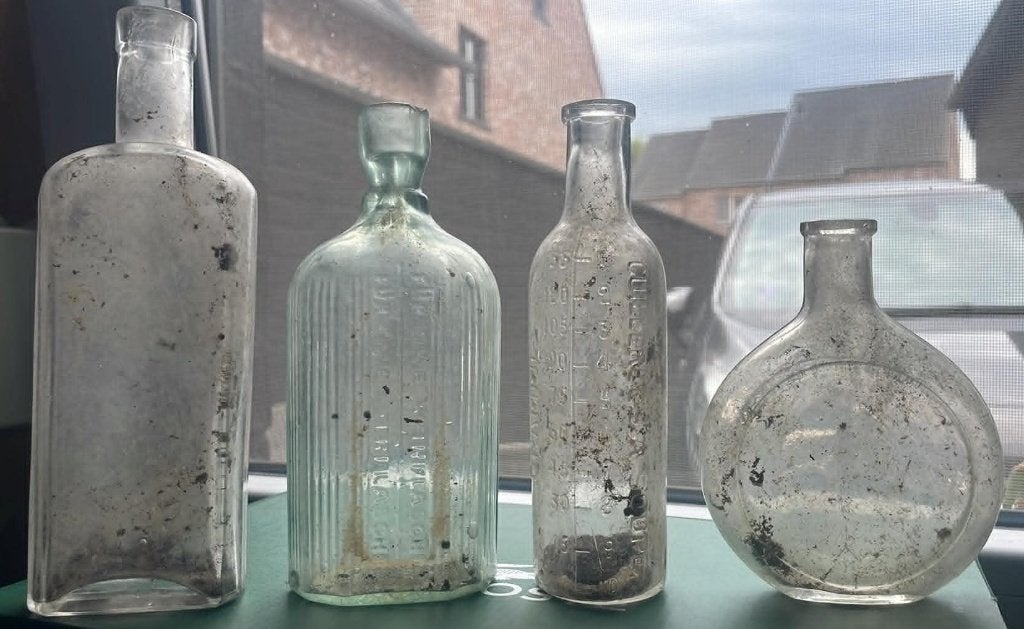 WWI WOI Flessen Bottles, Ophalen of Verzenden, Landmacht, Hulzen of Bodemvondsten