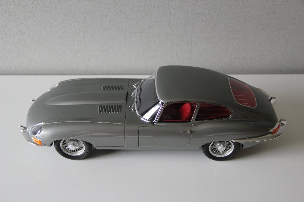 Jaguar E-type Coupe Silver Grey - GT Spirit GT089 - 1/12, Ophalen of Verzenden, Nieuw, 1:9 t/m 1:12, Auto