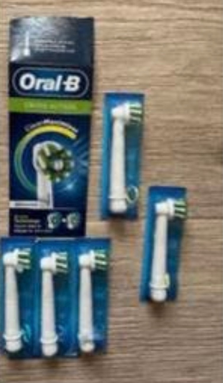 5 opzetborstels oral b cross action nieuw in verpakking, Handtassen en Accessoires, Ophalen, Opzetborstel