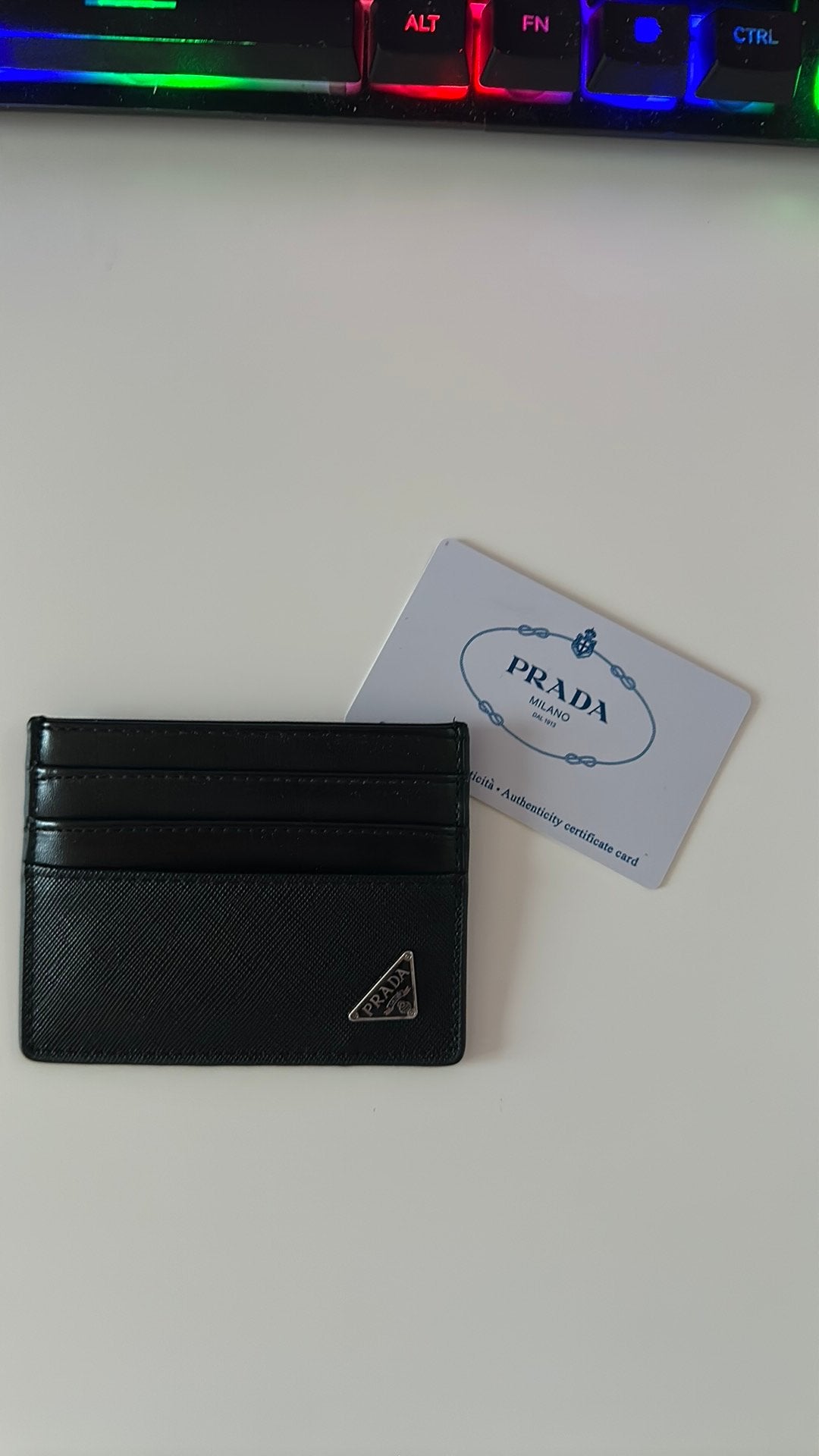 Zwarte prada portemonnee, Handtassen en Accessoires, Portemonnees, Zwart, Zo goed als nieuw, Leder, Ophalen