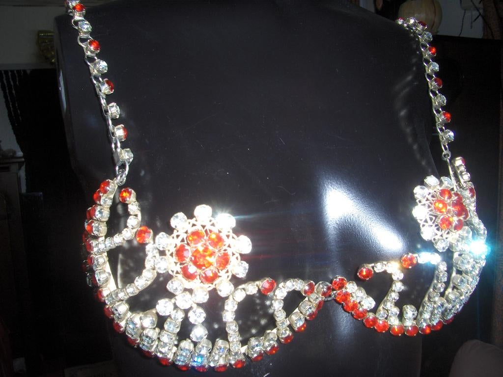 Beaux costumes avec strass, Enlèvement, Utilisé, Costume