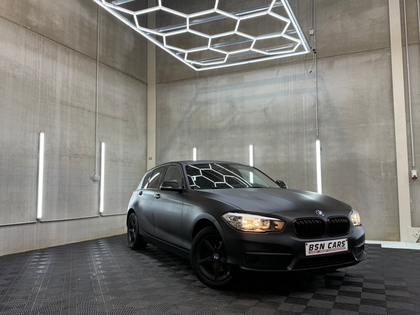 BMW 116D/AUTOMAAT/PDC/LEER/NAVI/CRUISE, Auto's, Automaat, Testrit aan huis, Euro 6, Zwart