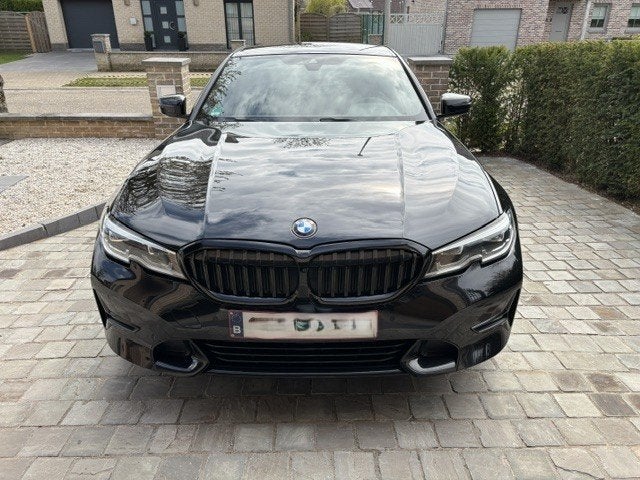 BMW 318d hybride léger, Cuir, Noir, Automatique, Particulier