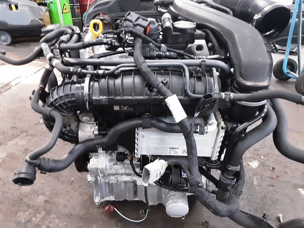 MOTEUR Audi Q3 (F3B) (01-2018/06-2021) (DFYA), Auto-Union-Straße  1,
85057  Ingolstadt, DE, Info@audi.de, Audi, Utilisé