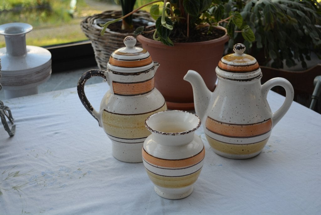 2 potten met deksel en kan vintage merk GIEN france, Ophalen