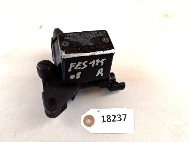 FES125 Silverwing 2007 - 2017 Honda Rempomp D1-34769, Motoren