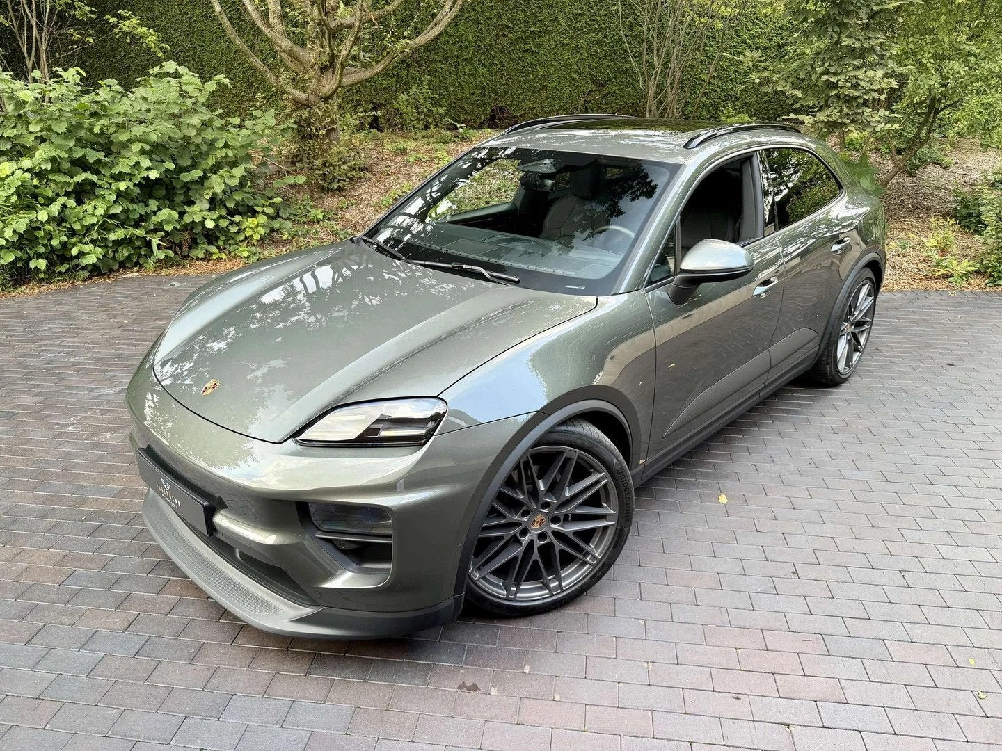 Porsche Macan EV 100 kWh/Pano/Achterasbesturing/22"/Trekhaak, Auto's, Automaat, Gebruikt, https://public.car-pass.be/vhr/588e737f-7828-45bb-bf5c-7da7475e06a4