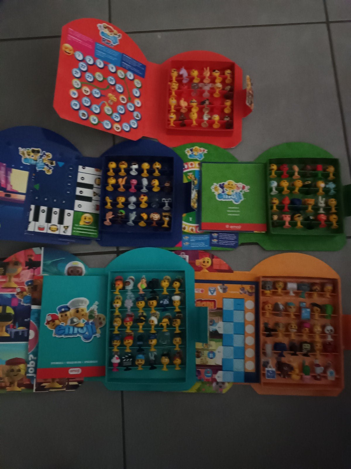 aldi emoji complete albums, Enlèvement ou Envoi