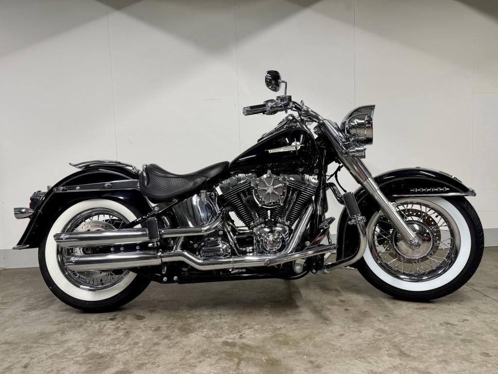 Harley-Davidson SOFTAIL FLSTN DELUXE (bj 2017), Motoren, Via Galileo Galilei 1
30033   Noale, IT, 1690 cc, Aprilia, Meer dan 35 kW