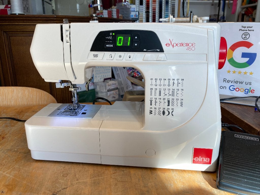 Elna eXperience 450 - jonge computernaaimachine, Hobby en Vrije tijd, Ophalen of Verzenden, Zo goed als nieuw, Naaimachine, Overige merken