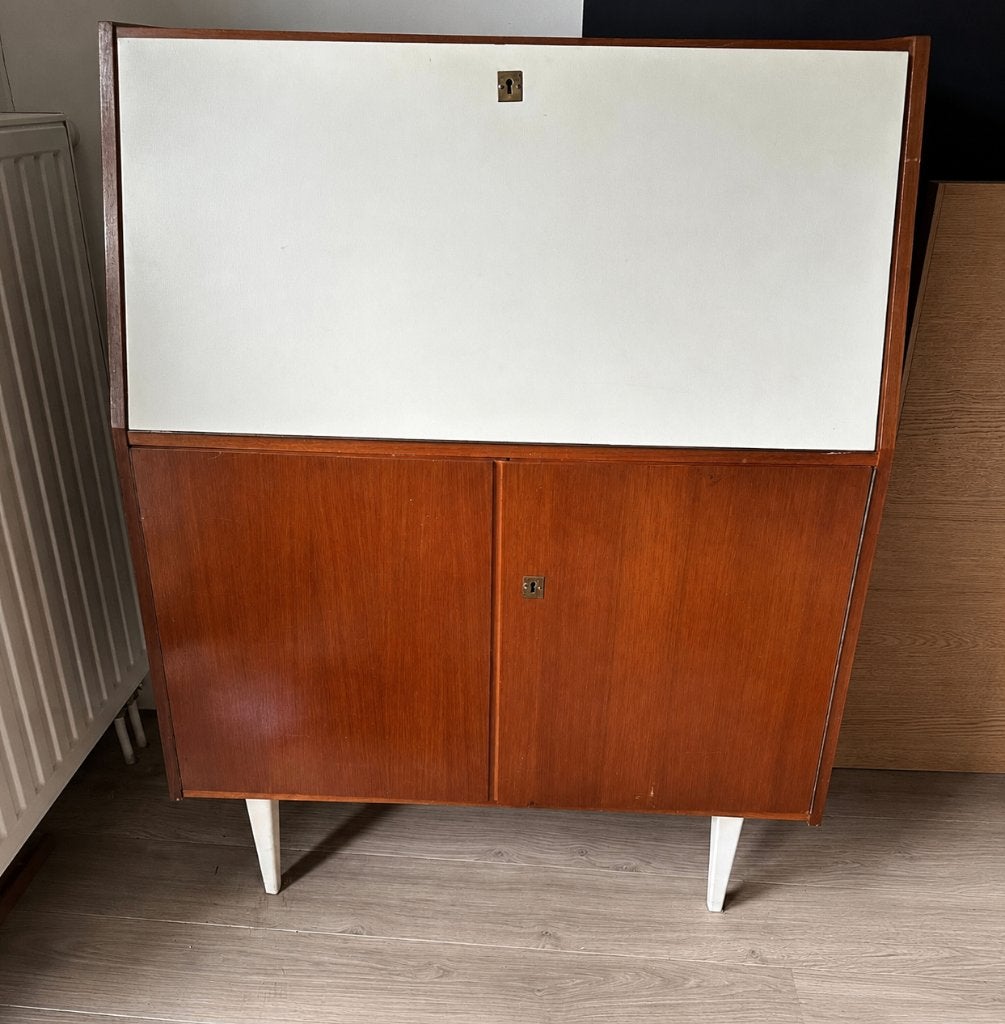 Bureau scandinave vintage, Enlèvement