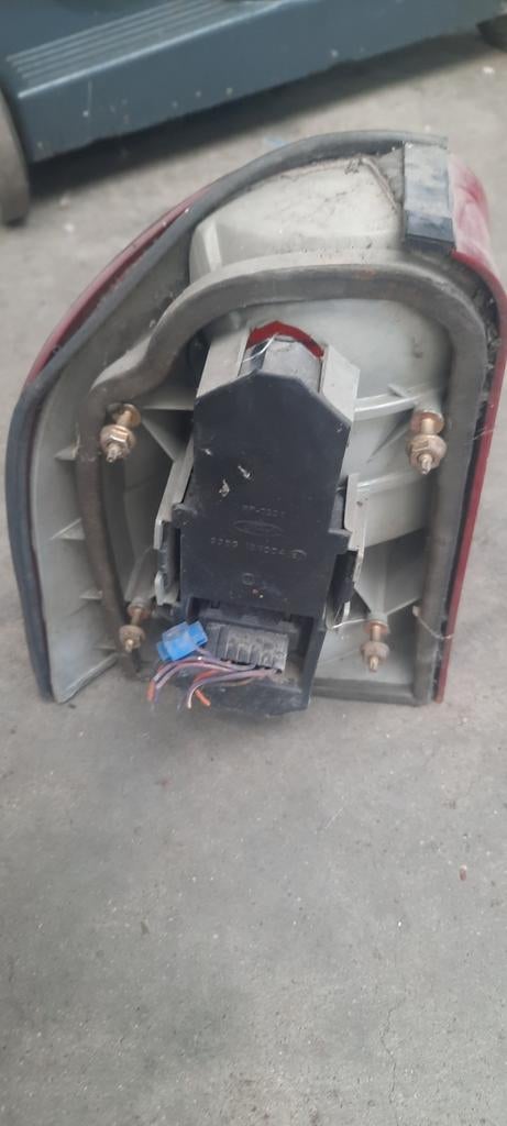 Ford SCORPIO 1985-1986 L-R MONDEO BREAK R 1993-2000, Enlèvement, Ford