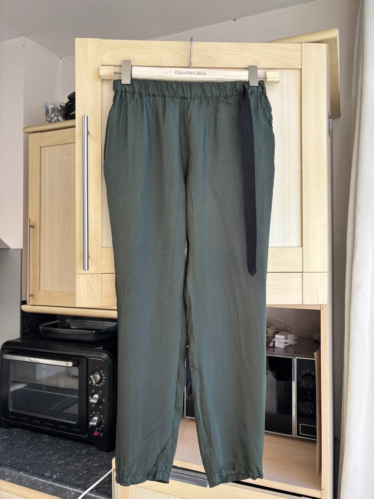 Dries Van Noten kaki soepelvallende broek maat S, Ophalen of Verzenden, Maat 36 (S), Lang, Gedragen