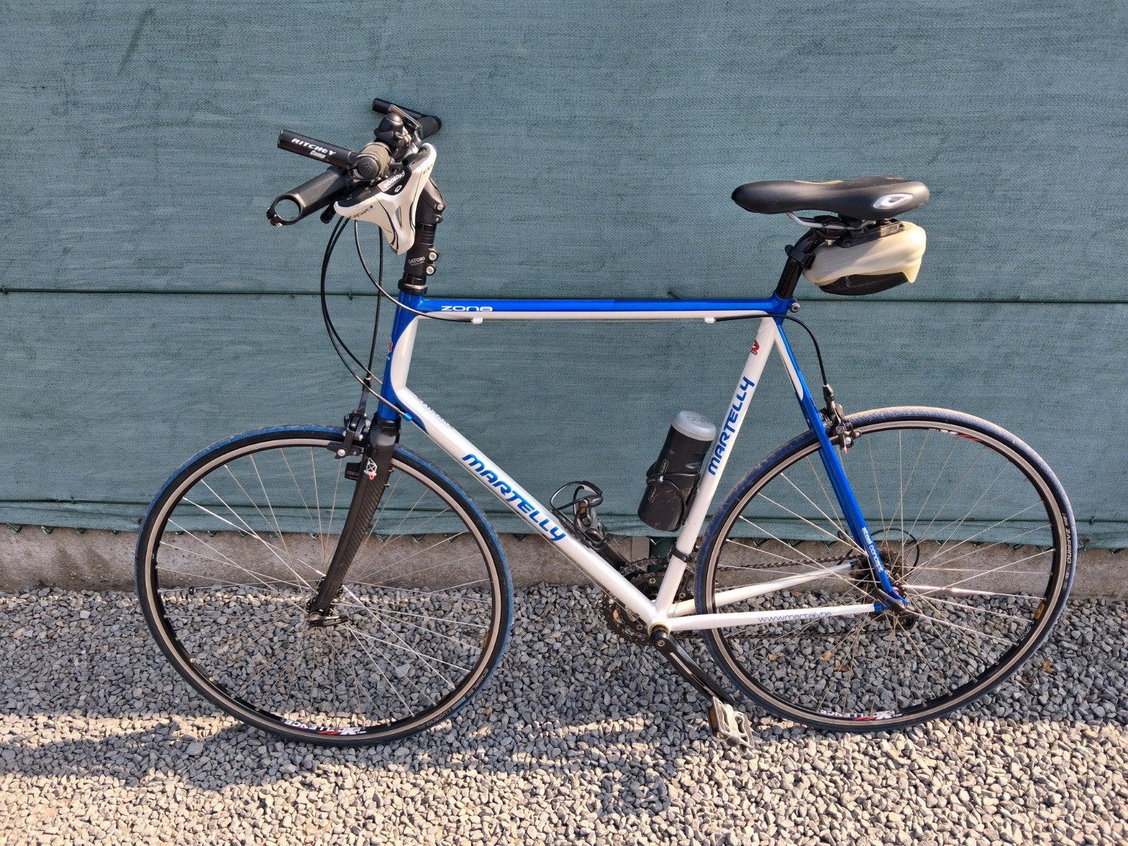 2 fietsen met elk 2 wielen erbij., Ophalen, Gebruikt