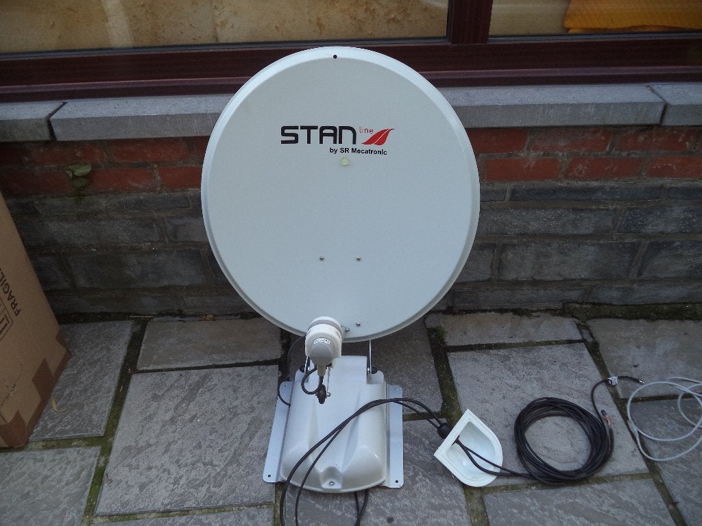 ANTENNE SATELLITE AUTOMAITQUE, Enlèvement, Comme neuf
