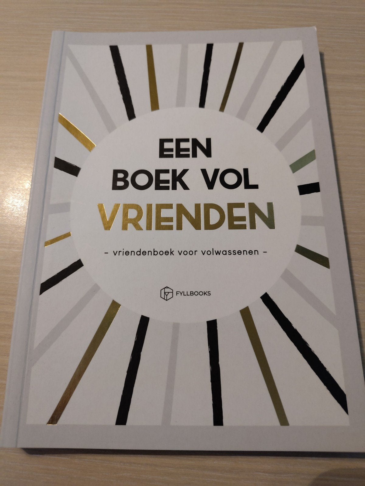 Een boek vol vrienden: vriendenboek voor volwassenen, Boeken, Ophalen of Verzenden, Zo goed als nieuw, Overige onderwerpen