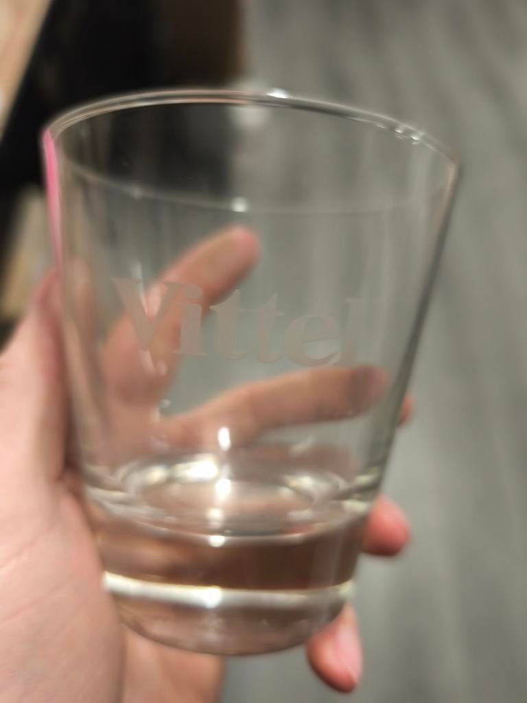 6 verres vittel