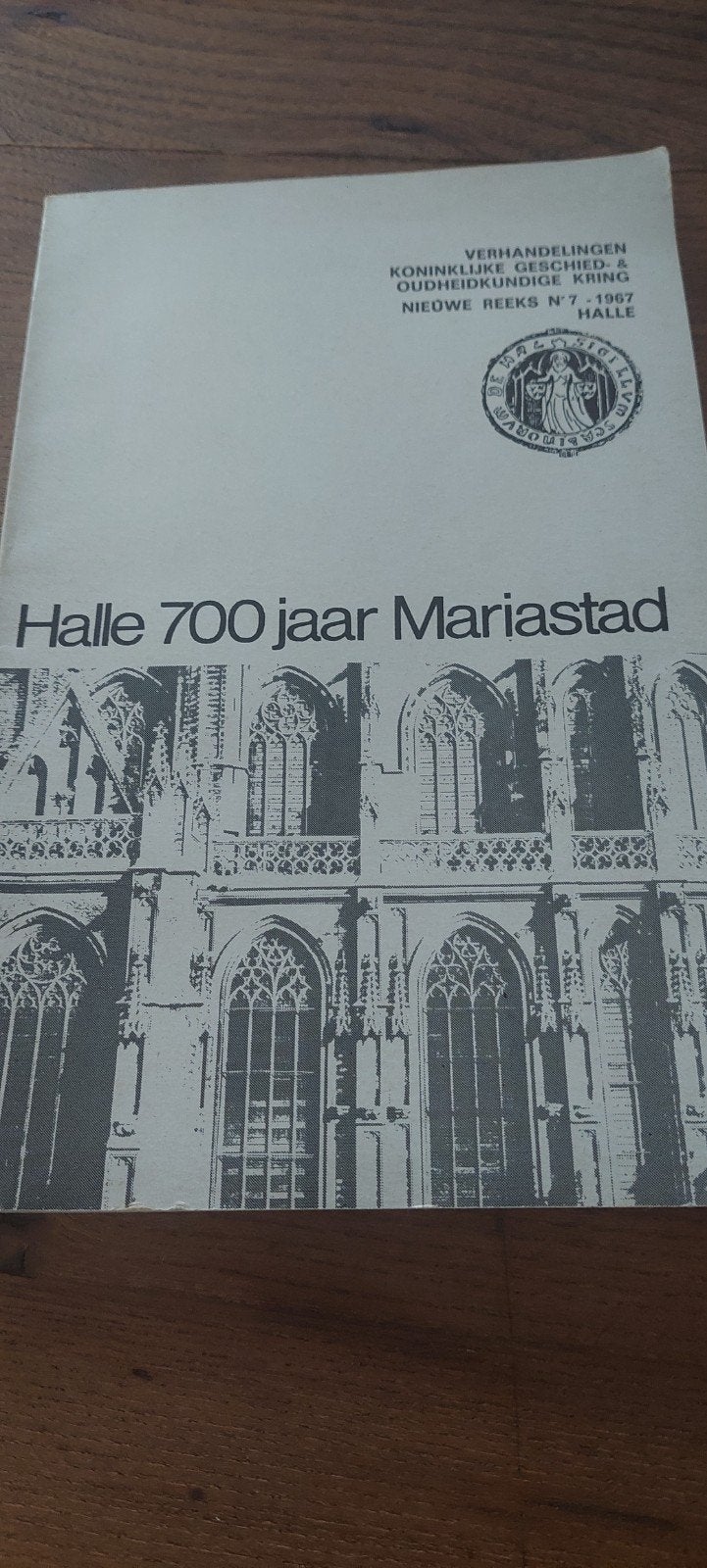 Halle   700 jaar Maria stad, Boeken, Ophalen of Verzenden