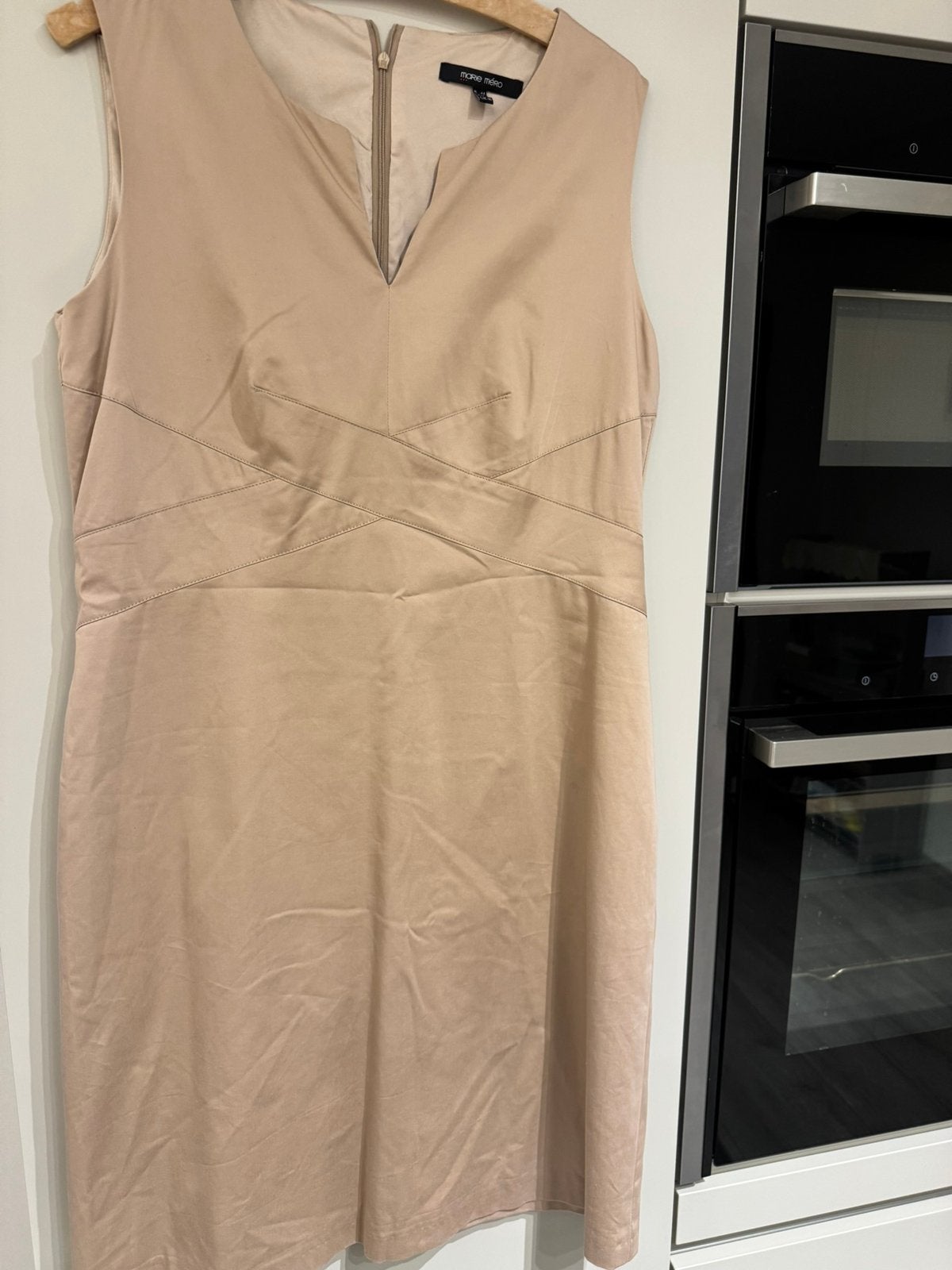 Robe Marie méro, Vêtements | Femmes, Taille 42/44 (L), Enlèvement ou Envoi, Beige, Porté