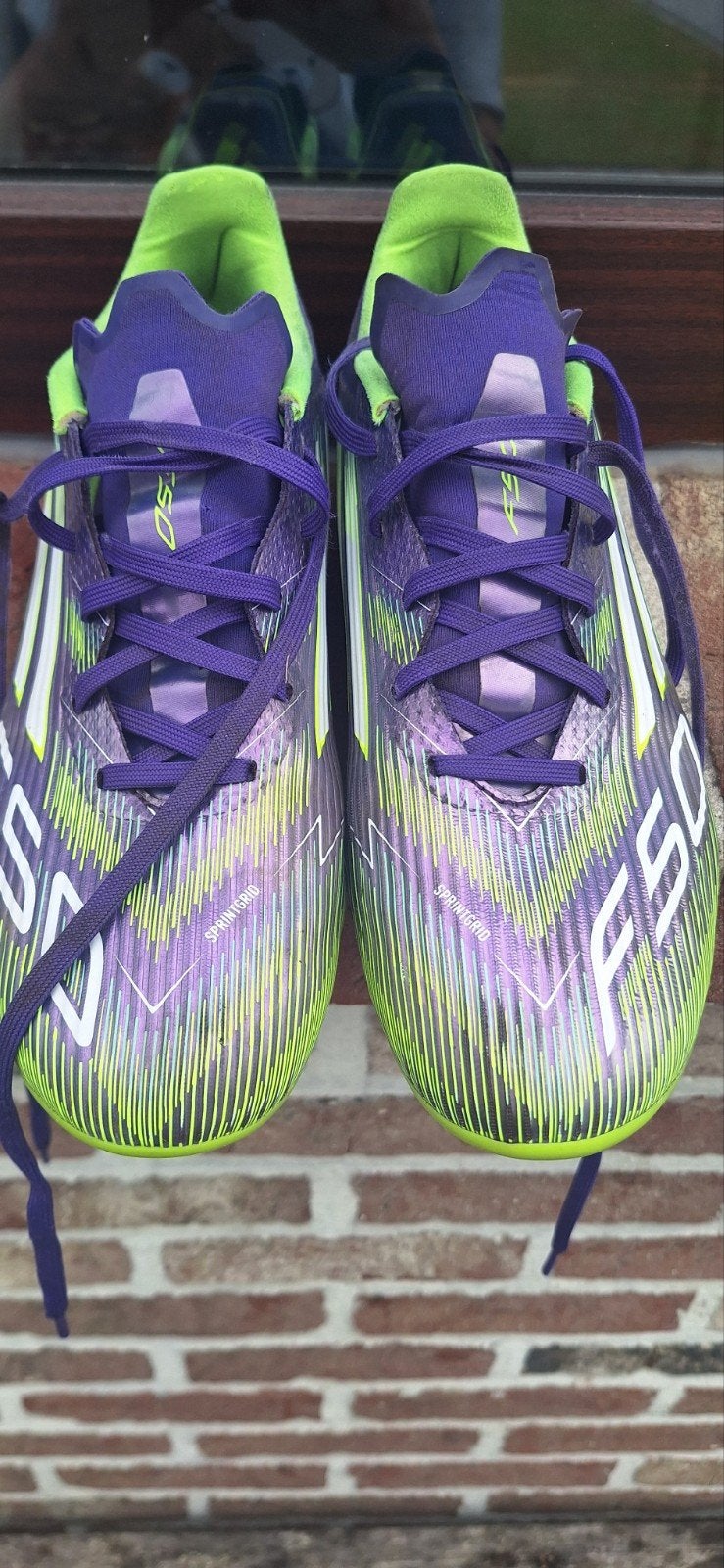 Chaussures de football Adidas taille 40, Sports & Fitness, Football, Enlèvement ou Envoi, Utilisé, Chaussures