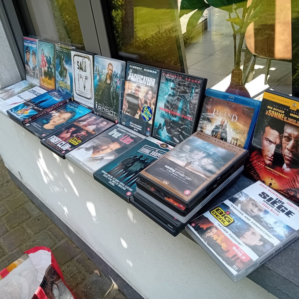 Lot dvd 20 pièces pour 10euro + un blu ray gratuit, Ophalen, Zo goed als nieuw, Actie