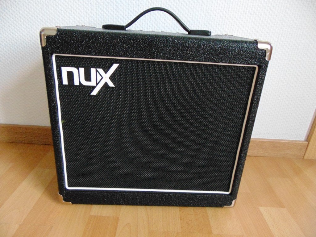 Eko Gitaar Stratocaster ST-401 + Versterker NUX Mighty 30X ., Muziek en Instrumenten, Ophalen, Nieuw, Elektrisch, 6-snarig