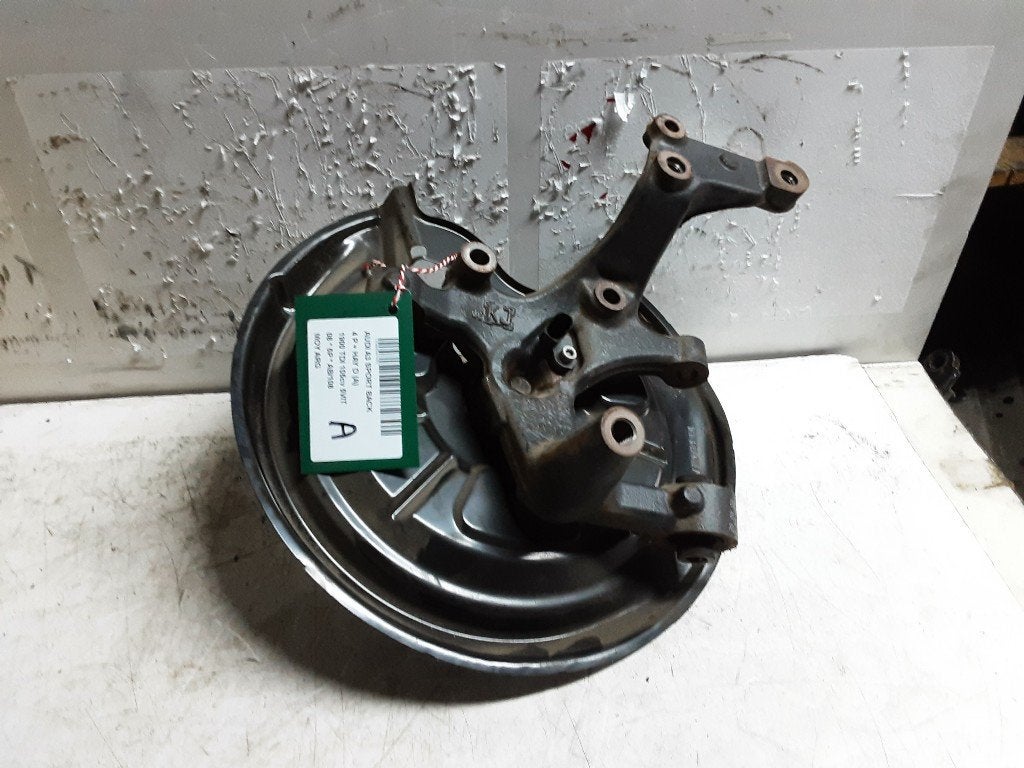 MOYEU DE ROUE ARRIÈRE GAUCHE Audi A3 Sportback (8PA), Mevr. I. Hauben, Audi, Utilisé, Rue de l'Espoir 34 34
4030  GRIVEGNÉE, BE