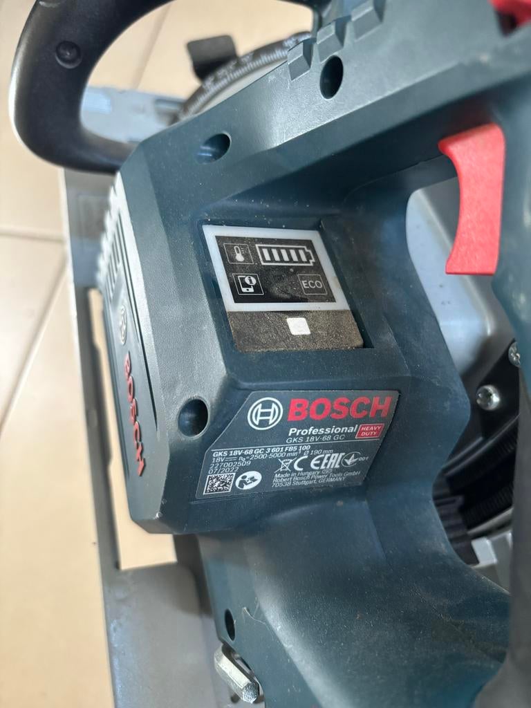 scie circulaire bosch gks 68 gc, Enlèvement, Comme neuf, Scie circulaire