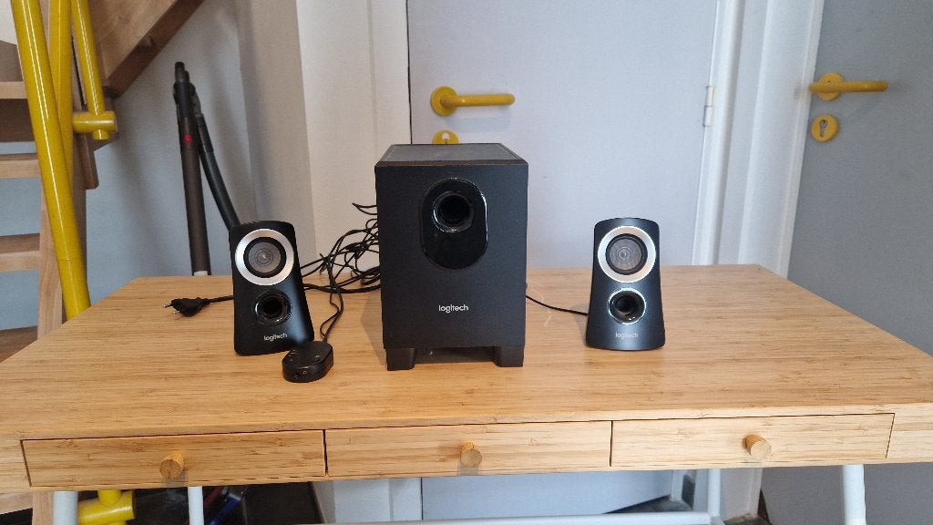 Computer speakers logitecht (AUX), Ophalen, Stereo speakers, Gebruikt, Logitech