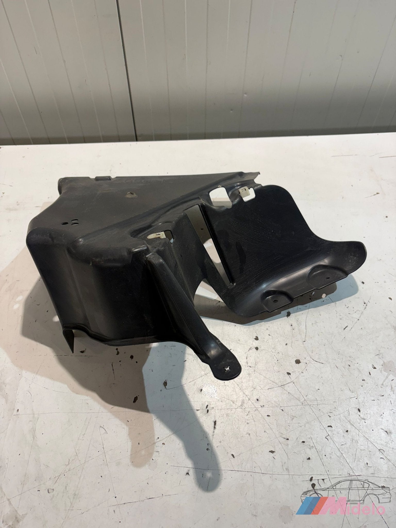 BMW 5 SERIE (G60) AFDEKPLAAT LINKS 5175191823-10, -, Utilisé, -, Enlèvement ou Envoi