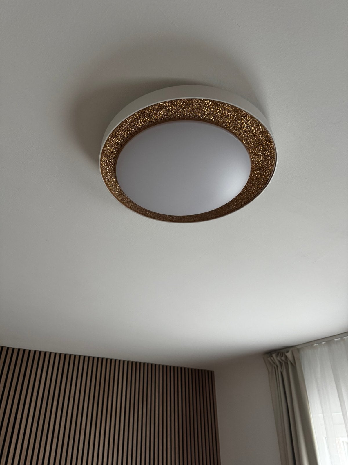 Plafond led lamp Plafonnier Aleta van YGO, LED, Comme neuf, Enlèvement, Doré