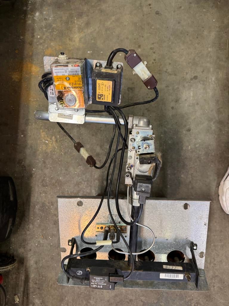 Brûleur à gaz pour chaudière au sol Buderus, Enlèvement, Utilisé