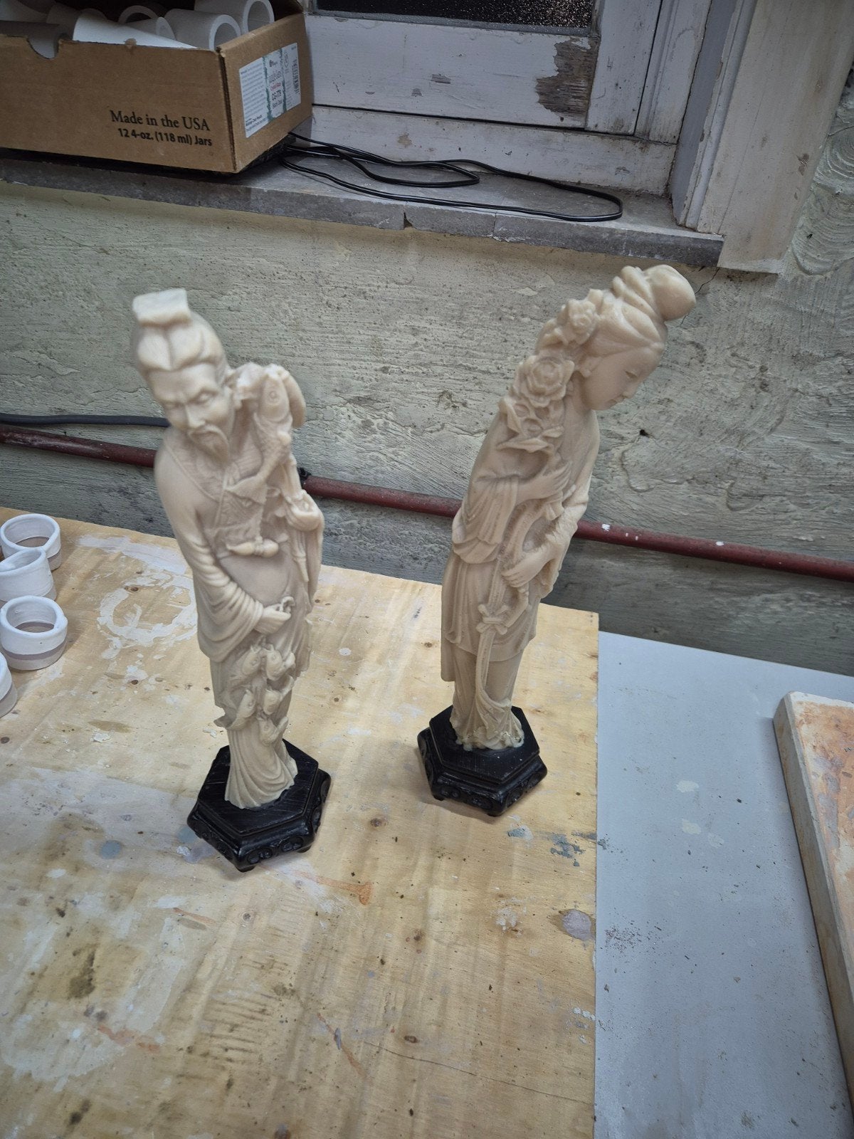 twee chinese beeldjes, Enlèvement