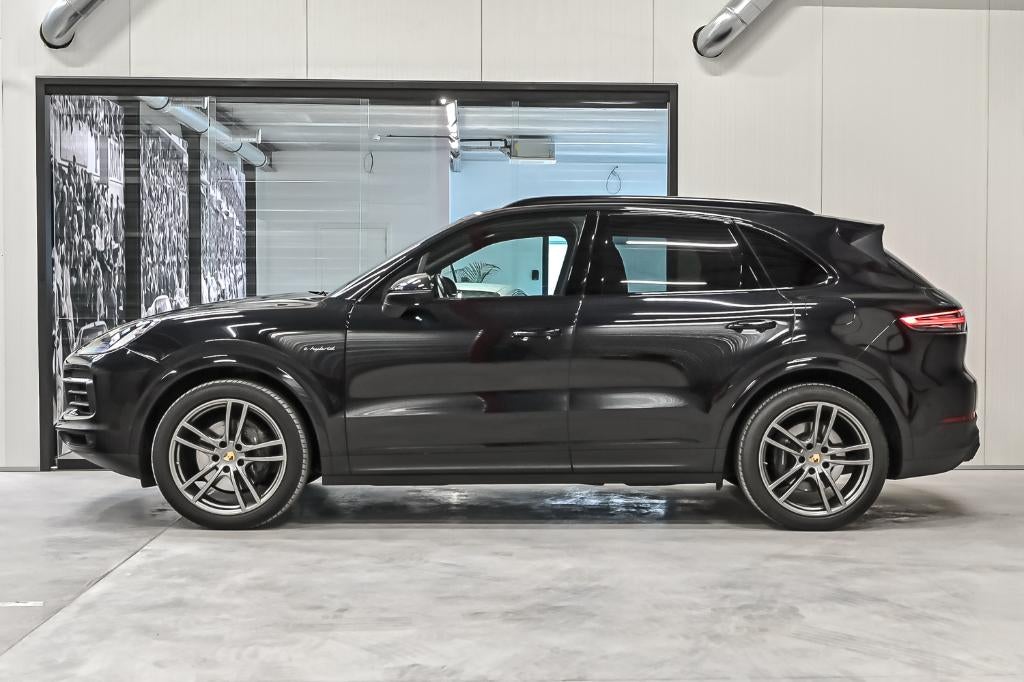 Porsche Cayenne E-Hybrid Platinum, Automaat, Cayenne, 2995 cc, Zwart