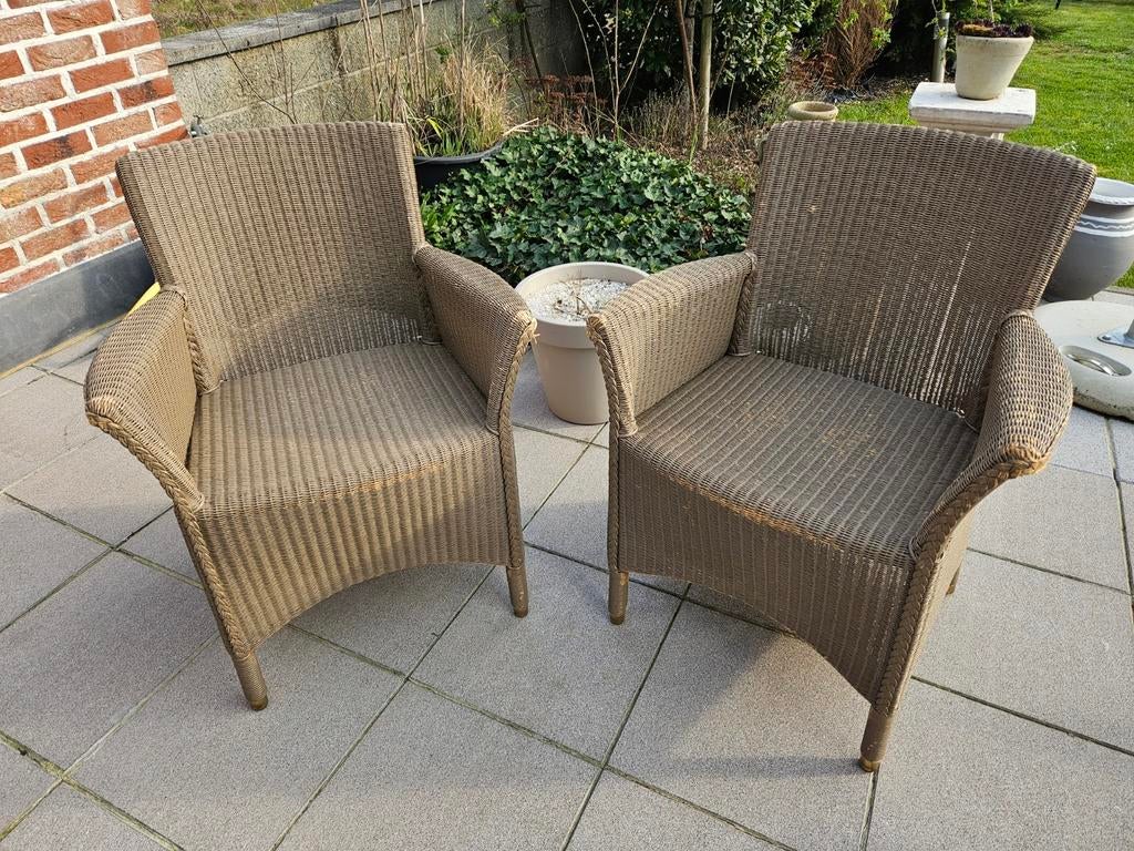 Chaises de patio en osier, Enlèvement