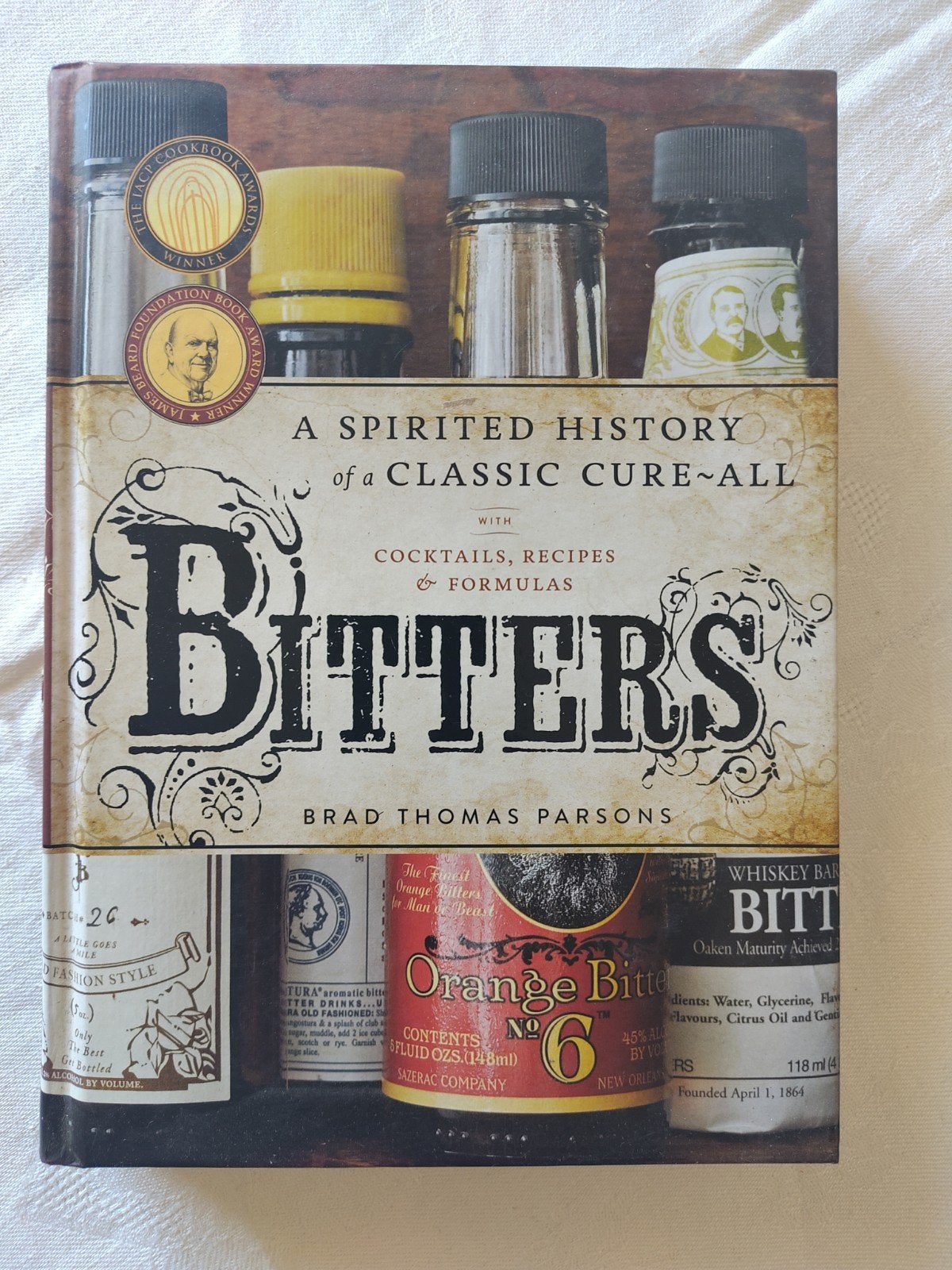 Livre Mixologie Primé Bitters Brad Thomas Parsons, Livres, Livres de cuisine, Enlèvement ou Envoi, Brad Thomas Parsons, Utilisé