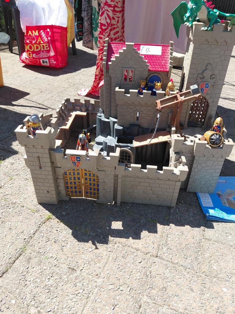 Ridderkasteel Playmobil, Ophalen