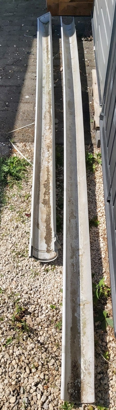 Gouttière, Enlèvement, Utilisé