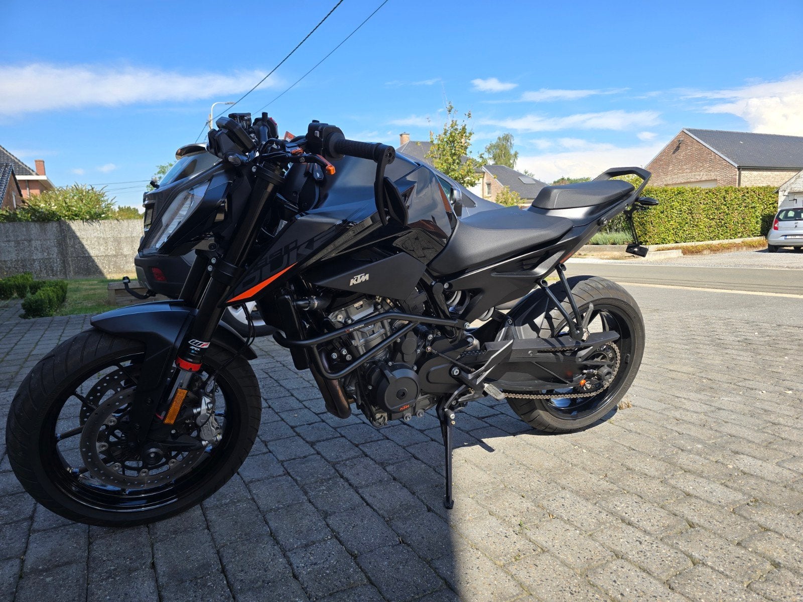 KTM Duke 890, Particulier