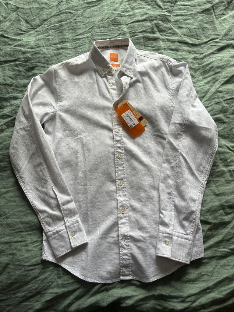 Chemise décontractée Boss blanche, neuve, Neuf, BOSS, Tour de cou 38 (S) ou plus petit, Blanc