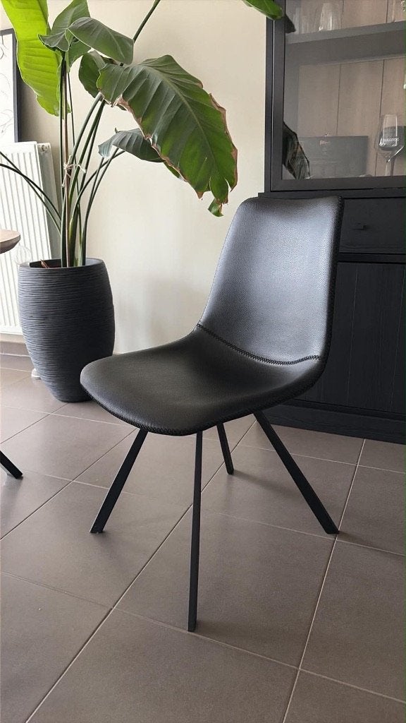 4 zwarte leren stoelen, Ophalen, Zwart, Leer, Zo goed als nieuw