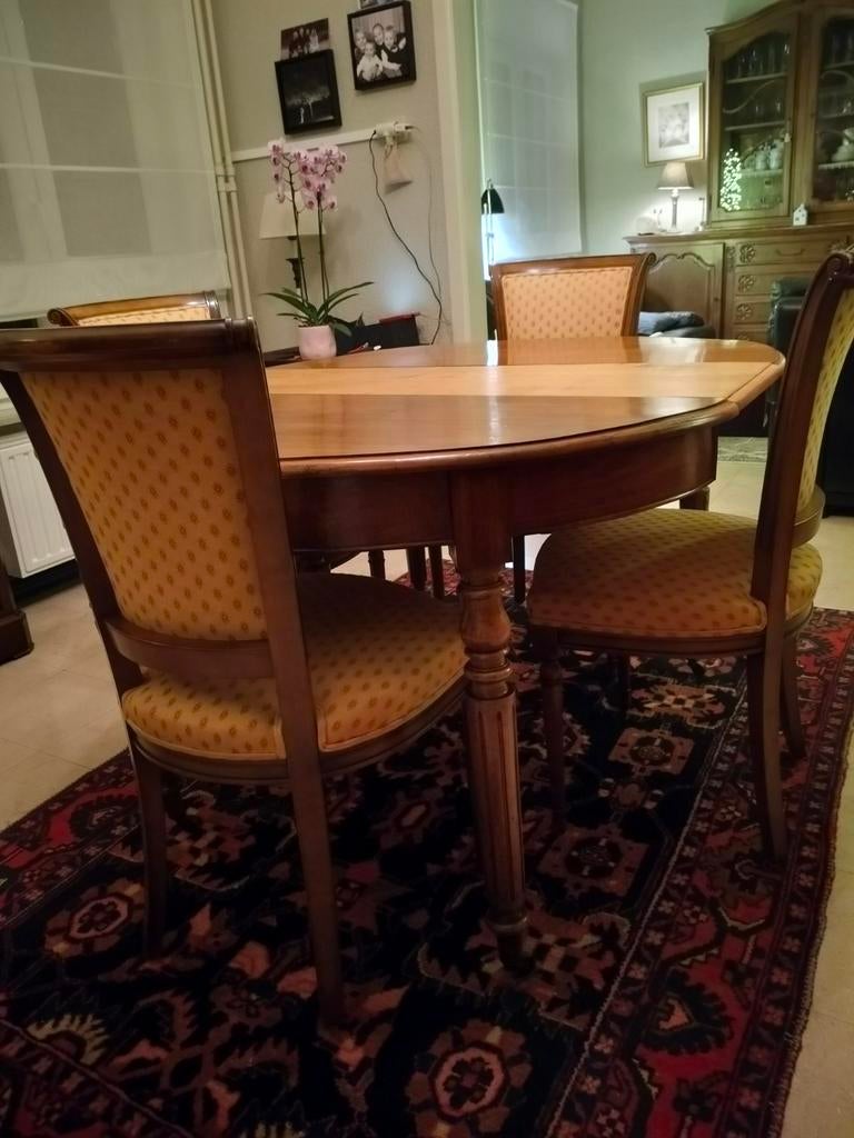 Antieke ovale tafel en 4 stoelen - Louis XV, Antiek en Kunst, Antiek | Meubels | Tafels, Ophalen