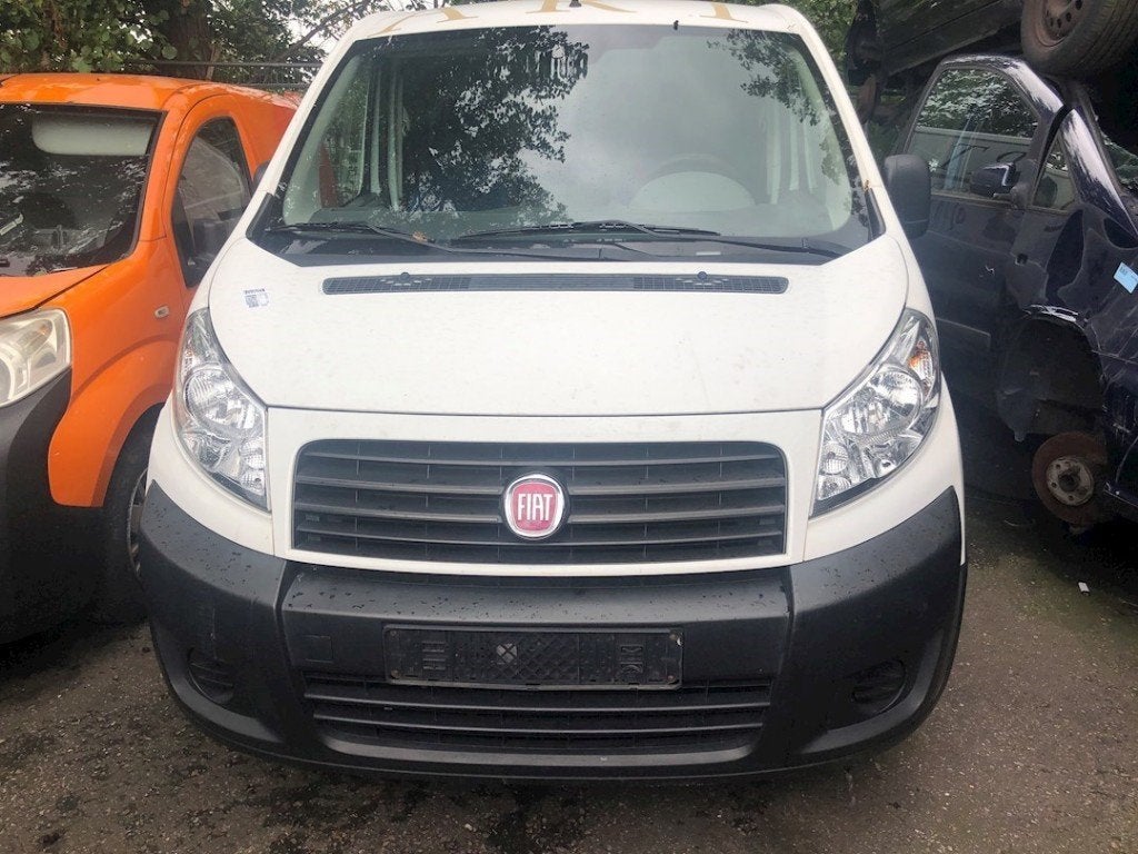 MOTEUR ESSUIE-GLACE AVANT Fiat Scudo (270) (01-2007/07-2016), Autos : Pièces & Accessoires, FCA Germany GmbH, IPC D1-09 Bahnhofsplatz
65423  Rüsselsheim am Main, DE