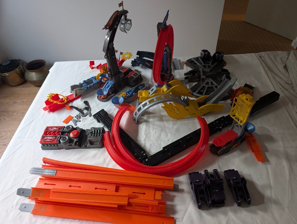 Hot Wheels racebaan + 40 auto's + booster –voor Sinterklaas, Kinderen en Baby's, Ophalen, Zelf te bouwen, Hot Wheels, Elektrisch