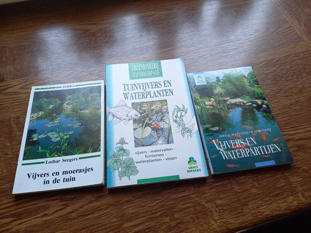 vijvers boeken, Tuin en Terras, Vijvers, Ophalen, Zo goed als nieuw
