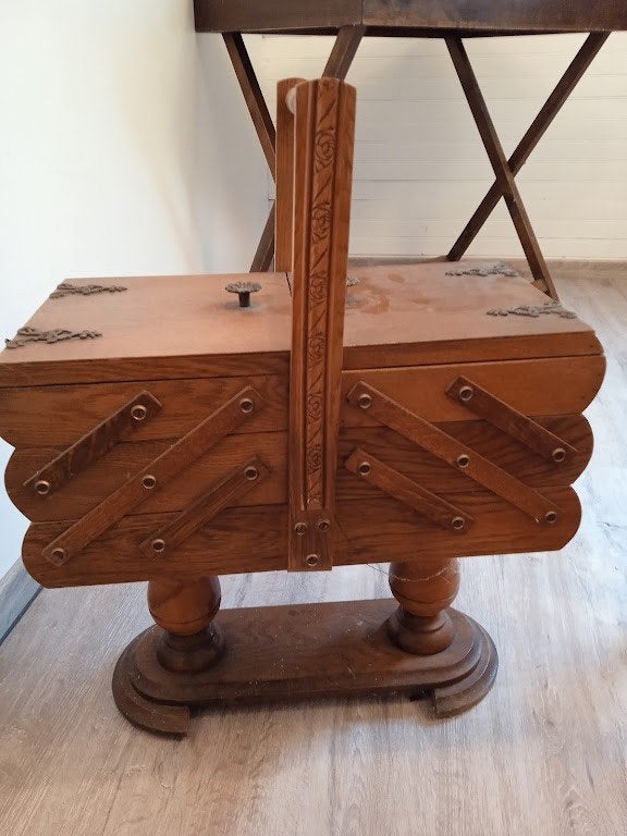 meuble de rangement de couture/couturière/travailleuse, Enlèvement, Utilisé