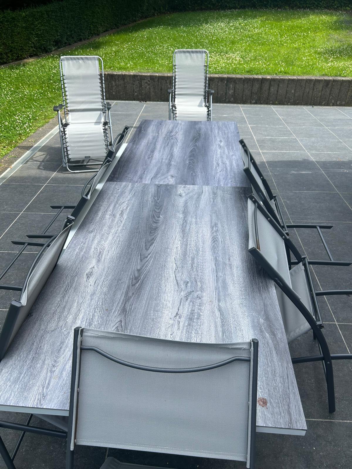 Salon de jardin avec 6 chaises et 3 bains de soleil, Enlèvement, Comme neuf