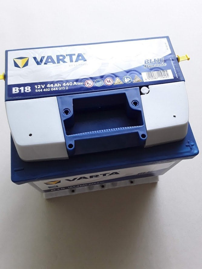 Varta batterij Blue DynamicType B18 12volt 44Ah 440A Nieuw !, TV, Hi-fi & Vidéo, Batteries, Enlèvement, Neuf