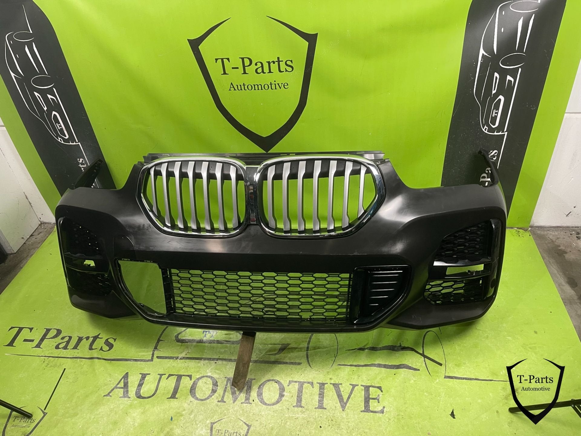bmw x1 pare-chocs avant pare-chocs m package f48, Info@fabrikant.eu, Fabrikant BV, Pare-chocs, Fabrikantstraat 1
1000 AA  Amsterdam, NL